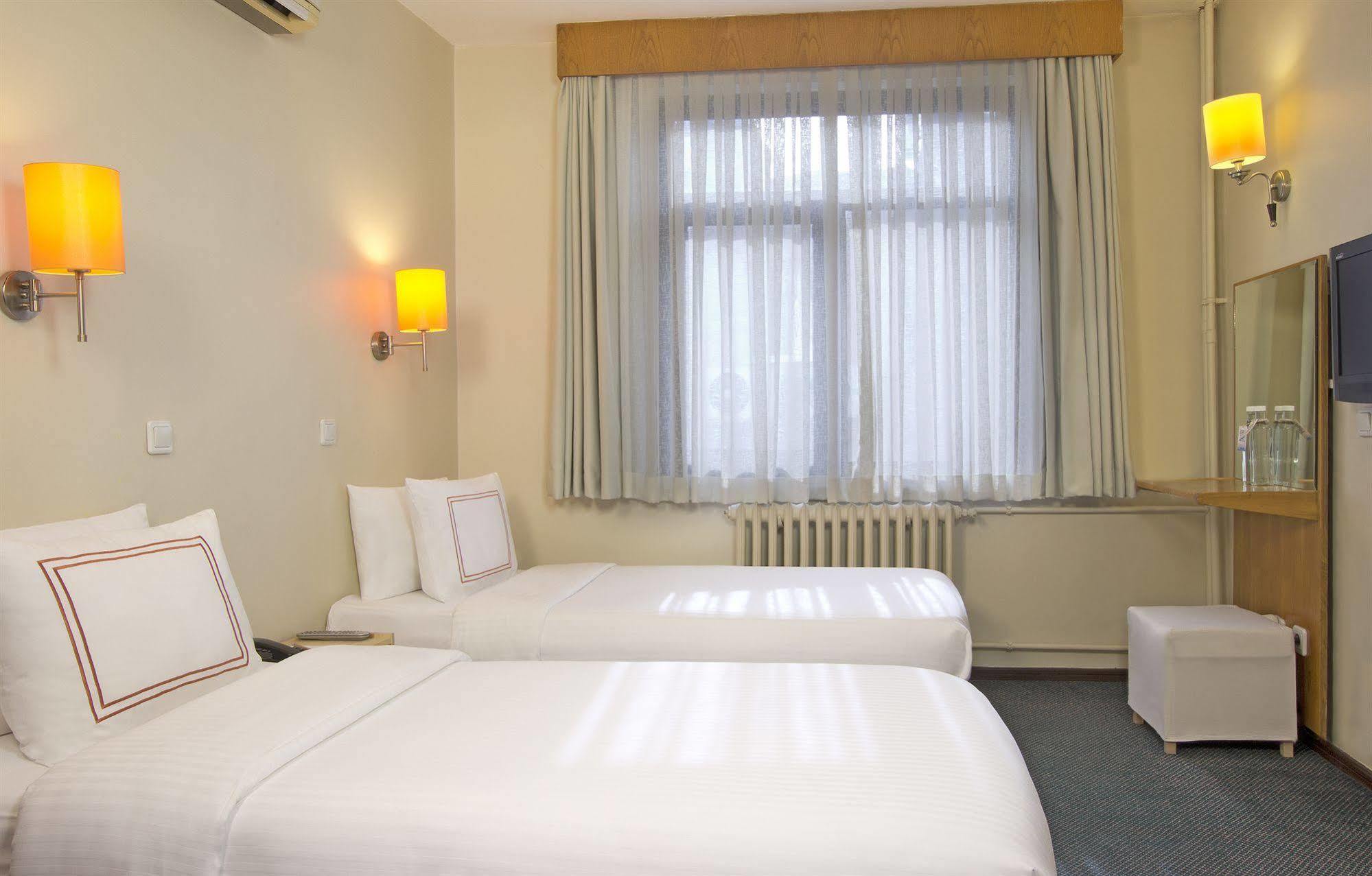 Ilkay Hotel Stambuł Pokój zdjęcie