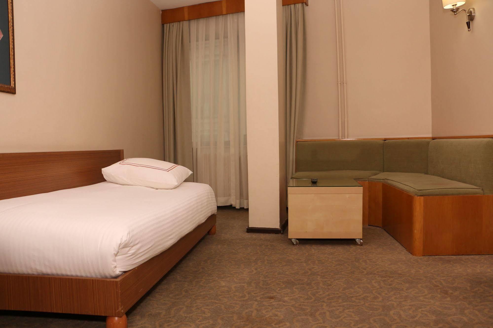 Ilkay Hotel Stambuł Zewnętrze zdjęcie